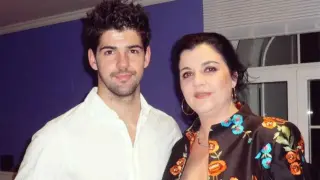Miguel Ángel Muñoz y su madre Cristina Blanco.