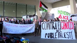 Universitarios catalanes se suman a las acampadas a favor de Palestina vistas en EEUU