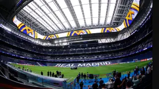 Los jugadores el Bayern de Múnich visitan el Santiago Bernabéu, este martes en Madrid, en la víspera de su encuentro ante el Real Madrid correspondiente al partido de vuelta de la Liga de Campeones