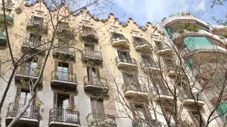 El suceso ha ocurrido en el número 129 de la calle Aragó de Barcelona