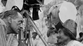 Luis Buñuel, en el rodaje de 'Nazarín'.