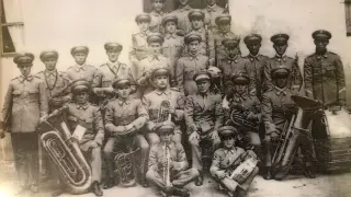 Una foto de grupo de la Banda Municipal de Casetas, de 1925. Había sido fundada el año anterior.