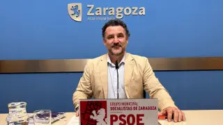 El concejal socialista Paco Galán, este martes en rueda de prensa.