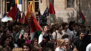 Estudiantes cortan la Gran Via de Barcelona en una mainfestación contra el genocidio en Palestina..DAVID ZORRAKINO - EUROPA PRESS..15/05/2024 [[[EP]]]