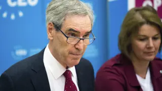 FILE - President and Rector of the Central European University, CEU, Michael Ignatieff, left, speaks during a press conference in Budapest, Hungary, Tuesday, May 30, 2017. Canadian historian and writer Michael Ignatieff has won Spain’s Princess of Asturias Award for Social Sciences for his “critical reflections on the major conflicts of our time,” prize organizers said Wednesday, May 15, 2024. (Zoltan Balogh/MTI via AP, File)