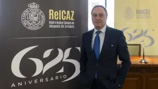 Antonio Morán durante la presentación de los actos de conmemoración del 625 aniversario del Colegio de Abogados de Zaragoza.