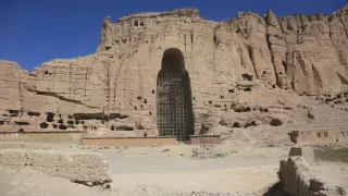 Esta foto muestra el sitio de las ruinas del gran Buda en Bamiyán, en el centro de Afganistán.