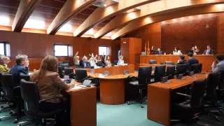 Comisión de Hacienda de este lunes en las Cortes de Aragón.