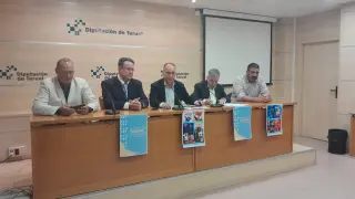 De izquierda a derecha, Hugo Arquímedes Ríos, José Luis Alvir, Miguel Iranzo, Ángel Gracia y Chema Barcia.