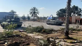 Tanques israelíes en la frontera con Rafah