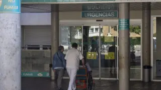Entrada a Urgencias del Miguel Servet de Zaragoza, el hospital más grande de Aragón.