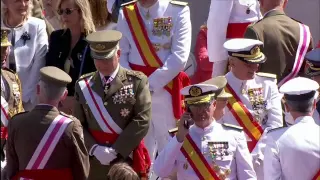 Los Reyes llegan al desfile del Día de las Fuerzas Armadas donde les esperan miles de ovetenses