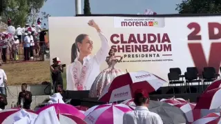 Las candidatas presidenciales Sheinbaum y Gálvez coinciden en el estado mexicano de Puebla