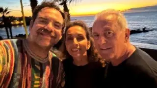Jorge Usón, Ana Belén y Víctor Manuel, este lunes 27 de mayo, en Puerto de la Cruz (Tenerife).