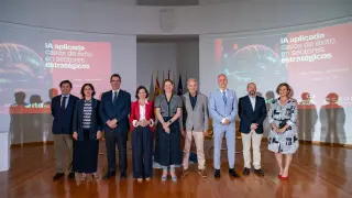 Representantes de los clústeres, de CEOE y Directivas de Aragón, en el evento celebrado en la sede del ITA.