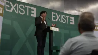 Tomás Guitarte, candidato de la coalición Existe, en el mitin celebrado este domingo en Zaragoza.