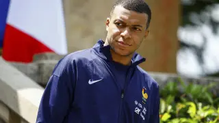 French soccer player Kylian Mbappe is photographed at the national soccer team training center in Clairefontaine, west of Paris, Monday, June 3, 2024 ahead of the UEFA Euro 2024. (Sarah Meyssonnier/Pool Photo via AP) Associated Press/LaPresse