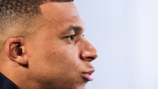 Rueda de prensa de Mbappé con la selección francesa en Metz, lugar de concentración del equipo para preparar la Eurocopa