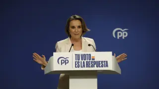 La secretaria general del Partido Popular, Cuca Gamarra, comparece en rueda de prensa para valorar los resultados electorales tras los comicios europeos.