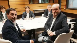 Pradales y Ortuzar, en una reunión con Gil, Andueza y Morales