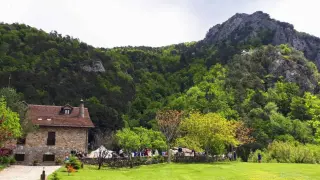 Este camping se enclava en un idílico valle del Pirineo aragonés