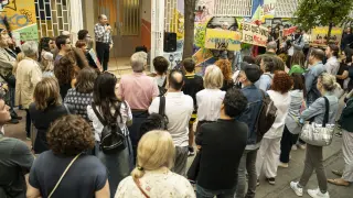 Protesta llevada a cabo este martes a las puertas del instituto Pedro de Luna de Zaragoza