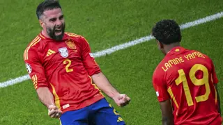 Dani Carvajal celebra su gol ante Lamine Yamal