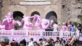 Desfile del Orgullo en las calles de Roma