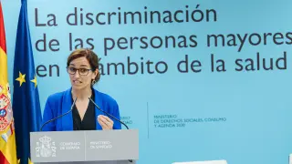 Mónica García inaugura un acto sobre la discriminación de las personas mayores en el ámbito de la salud