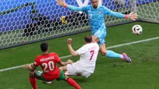 Una de las jugadas del partido Turquía - Portugal de la Eurocopa
