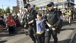 Momento del arresto de Greta Thunberg