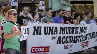 Concentración sindical en Zaragoza contra los accidentes laborales