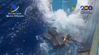 Interceptado un narcosubmarino en aguas próximas a Cádiz