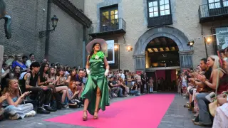 Desfile de moda a las puertas del Museo Pablo Gargallo, programado el año pasado para la Noche en Blanco.