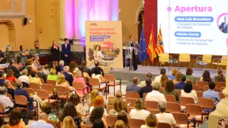 La ministra de Sanidad, durante la jornada 'Salud Pública y mujer', celebrada este jueves en la Sala de la Corona del edificio Pignatelli de Zaragoza.