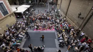 Competición de baile a las puertas del Museo Pablo Gargallo.