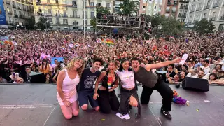 Los pregoneros de Operación Triunfo de la fiesta del Orgullo de Madrid con el zaragozano Juanjo Bona (derecha)
