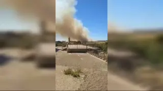 Vídeo del incendio en Biota que ha obligado a confinar Farasdués