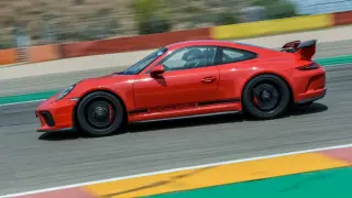 magen del Club Porsche France rodando en 2023 en MotorLand Aragón.