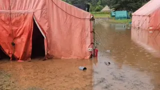 Tiendas inundadas en el campamento Scout de La Muria.