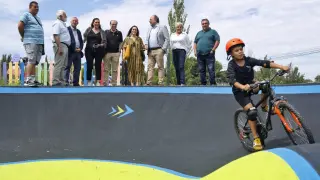 Garrapinillos inaugura su nuevo circuito “pump track” para bicicletas y monopatines