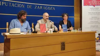 Jacobo Bergareche, José Manuel Latorre y Lucía Camón, en la presentación del ciclo.