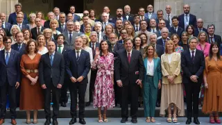 La reina Letizia preside una sesión del Instituto Cervantes en el Ayuntamiento de Barcelona