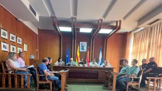 La reunión de la junta local de seguridad ha tenido lugar este martes en el ayuntamiento epilense.