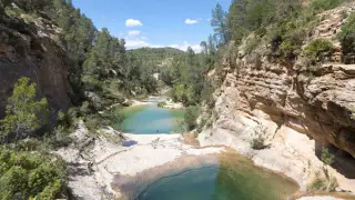 Estas espectaculares piscinas naturales se encuentran cerca de Aragón