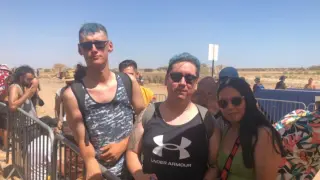 Eminas, Sergio y Mile, los tres primeros de la fila en el Monegros Desert 2024.