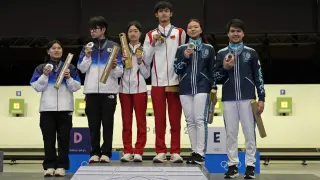 Primera ceremonia de entrega de medallas de los Juegos Olímpicos de París.