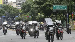 Miles de venezolanos  (50854157)