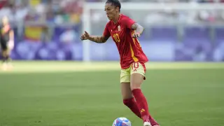 Spain's Jennifer Hermoso controls the ball during a women's Group C soccer match between Brazil and Spain, at Bordeaux Stadium, during the 2024 Summer Olympics, Wednesday, July 31, 2024, in Bordeaux, France. (AP Photo/Moises Castillo)