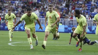 El centrocampista de España Fermín López celebra su gol ante Japón, segundo del equipo, durante el partido de cuartos de final de fútbol masculino de los Juegos Olímpicos de París 2024